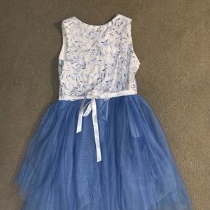 Girls dress